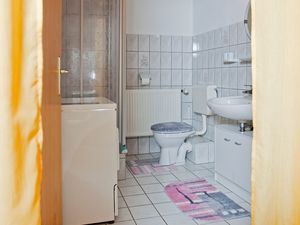 1657046-Ferienwohnung-4-Pellworm-300x225-4