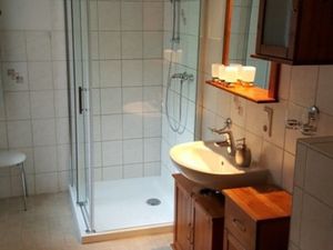 18139230-Ferienwohnung-4-Pellworm-300x225-5