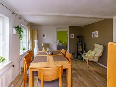 Esszimmer mit Kaminofen