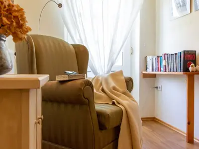 Photo, INSIDE, OUTSIDE