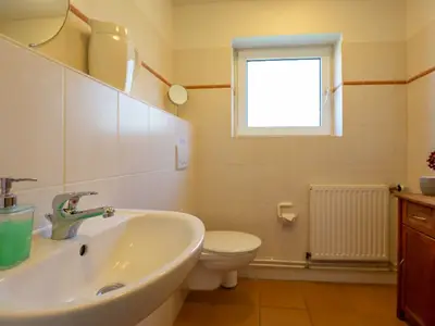 INSIDE, BATHROOM