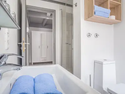 Obergeschoss_Badezimmer_1
