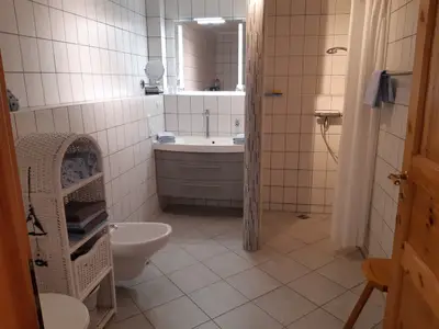 INSIDE, BATHROOM