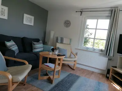 Photo, INSIDE, OUTSIDE