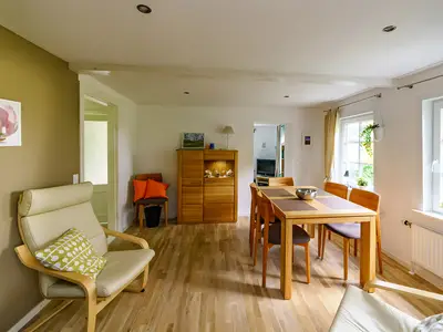 Photo, INSIDE, OUTSIDE