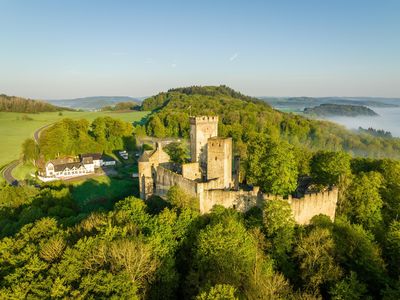 ET-2023-274-Kasselburg,Pelm-©Eifel Tourismus GmbH,