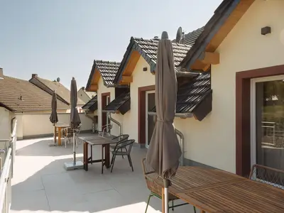 Die Terrasse der Ferienwohnungen