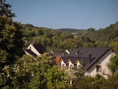 Blick durch das Kylltal bis Gerolstein
