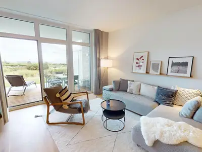 Luxus-Ferienwohnung für 4 Erwachsene & 2 Kinder mit Terrasse und Meerblick