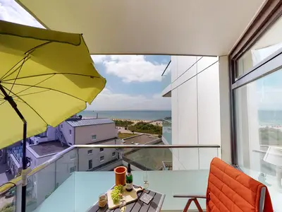 Ferienwohnung für bis zu 4 Personen mit Meerblick, Balkon, Pool und Sauna