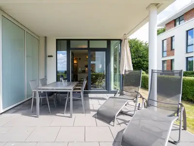 Sommer Terrasse mit Meerblick