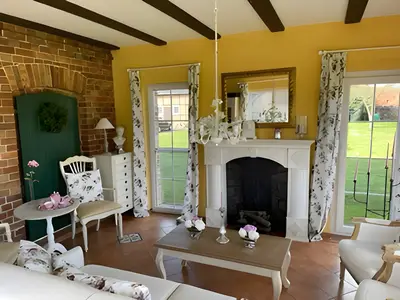 Photo, INSIDE, OUTSIDE