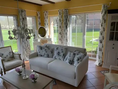 Photo, INSIDE, OUTSIDE