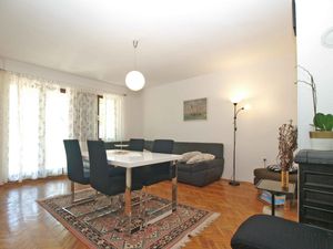 23953492-Ferienwohnung-5-Peroj-300x225-4