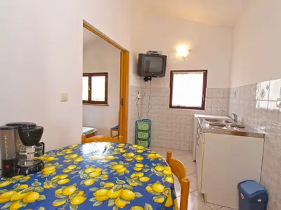 Ferienwohnung für 4 Personen (40 m²) in Peroj 8/10