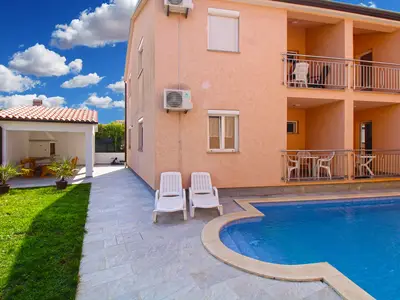 Ferienwohnung für 5 Personen (54 m²) in Peroj 2/10