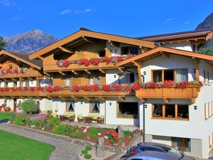 23432507-Ferienwohnung-5-Pertisau-300x225-1