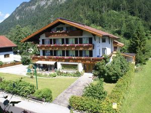 23432529-Ferienwohnung-5-Pertisau-300x225-0