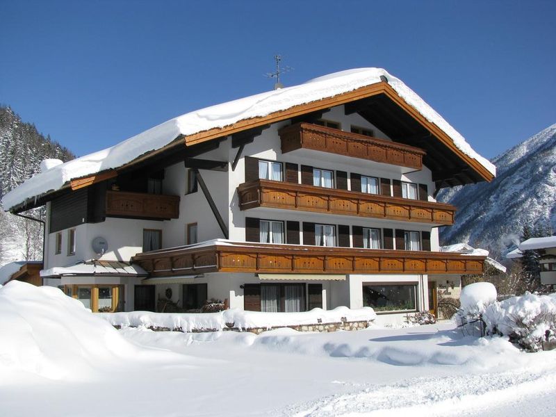 23432529-Ferienwohnung-5-Pertisau-800x600-1