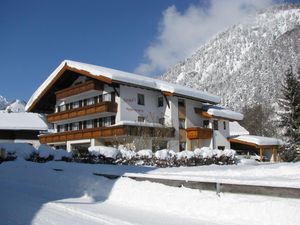 23432529-Ferienwohnung-5-Pertisau-300x225-2