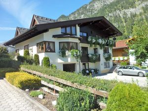 23018925-Ferienwohnung-4-Pertisau-300x225-1