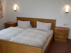 23253647-Ferienwohnung-4-Pertisau-300x225-5