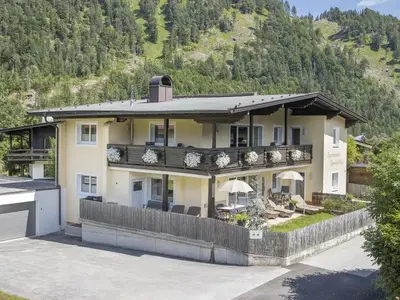 Ferienwohnung für 4 Personen (63 m²) in Pertisau 1/10