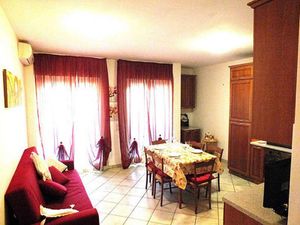 23675681-Ferienwohnung-5-Perugia-300x225-0