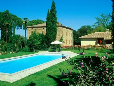PoolOfHouse