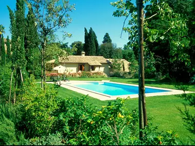 PoolOfHouse
