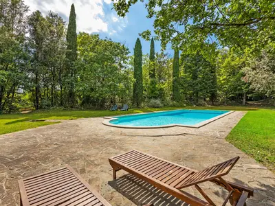 PoolOfHouse