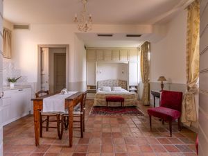 22453497-Ferienwohnung-2-Pesaro-300x225-2