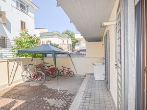 23746404-Ferienwohnung-8-Pescara-300x225-5