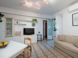 23977143-Ferienwohnung-4-Peschiera Del Garda-300x225-4