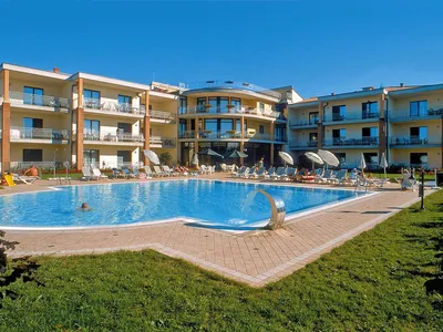 PoolOfHouse