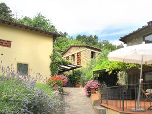 23849396-Ferienwohnung-5-Pescia-300x225-2