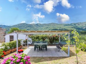 23849002-Ferienwohnung-3-Pescia-300x225-5