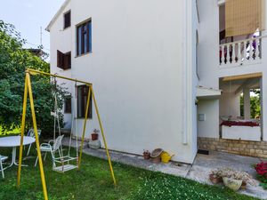 23752066-Ferienwohnung-4-Petrčane-300x225-4