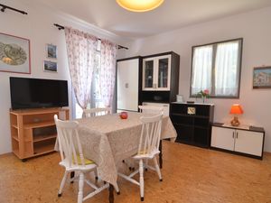 22021925-Ferienwohnung-4-Petrčane-300x225-4