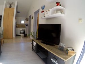 23932847-Ferienwohnung-5-Petrčane-300x225-3