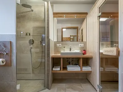 Badezimmer 1 - Sauna mit Infrarotwärme