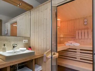 Badezimmer 1 - Sauna mit Infrarotwärme