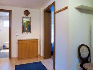 23851880-Ferienwohnung-5-Pettneu-300x225-3