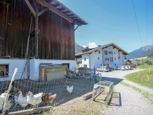 23839619-Ferienwohnung-5-Pettneu-300x225-4