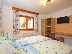 23838526-Ferienwohnung-8-Pettneu-300x225-3