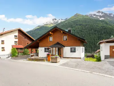 Außenseite Ferienhaus [Sommer]