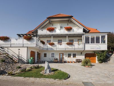 Gästehaus im Sommer