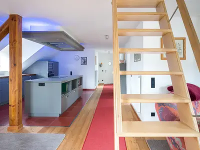 Aufgang_zur_Galerie_mit_Schlafmöglichkeit