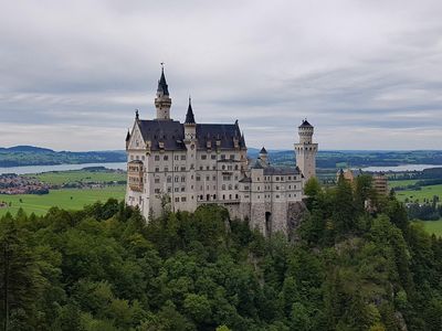 Schloss-Neuschwanstein-und-Forggensee