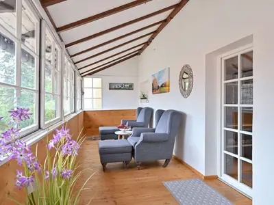 Überdachter Balkon